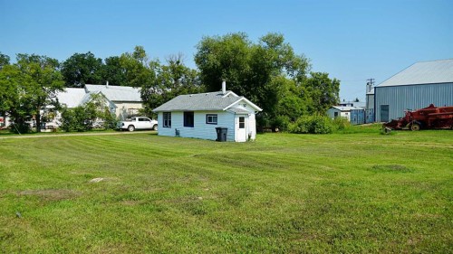 4906 49 Avenue, Dewberry, AB - Outdoor