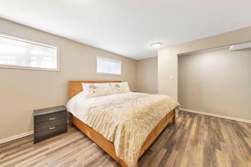 1926 8 Avenue, Wainwright, AB - Indoor Photo Showing Bedroom