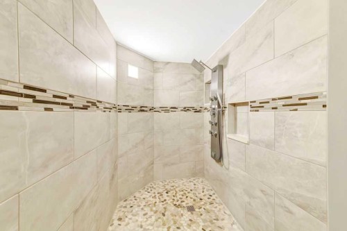 1926 8 Avenue, Wainwright, AB - Indoor Photo Showing Bathroom