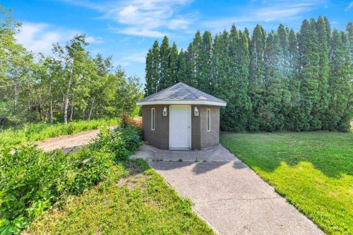 1926 8 Avenue, Wainwright, AB - Outdoor