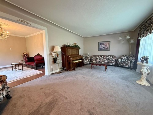 1037 4 Avenue, Wainwright, AB - Indoor