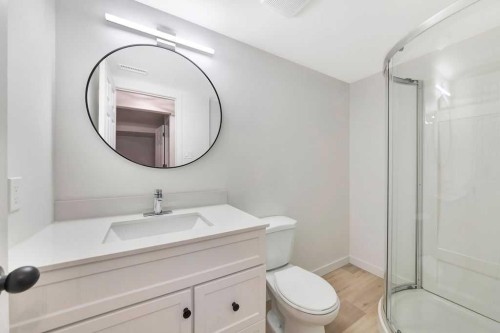 2810 45 Avenue, Lloydminster, SK - Indoor Photo Showing Bathroom