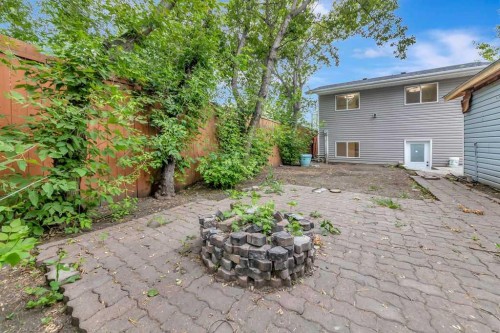 2810 45 Avenue, Lloydminster, SK - Outdoor