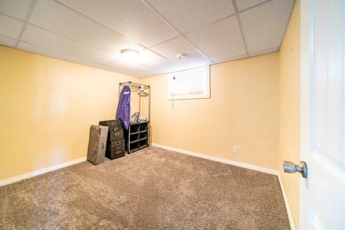 2521 11 Avenue, Wainwright, AB - Indoor