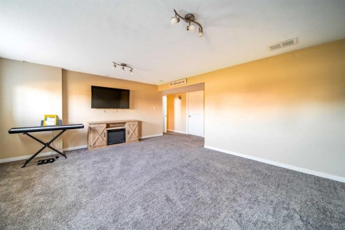 2521 11 Avenue, Wainwright, AB - Indoor Photo Showing Other Room
