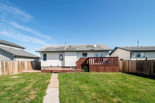2521 11 Avenue, Wainwright, AB - Outdoor