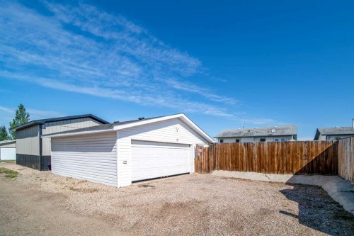2521 11 Avenue, Wainwright, AB - Outdoor With Exterior