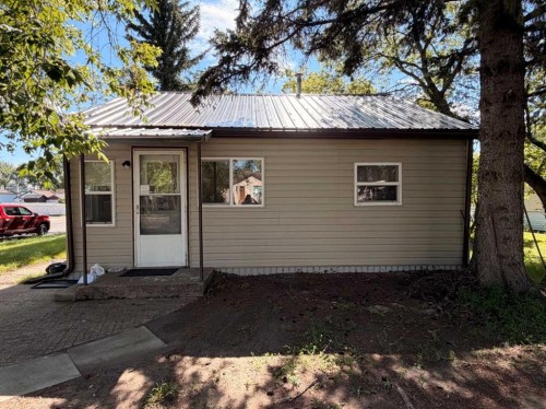 737 6 Avenue, Wainwright, AB - Outdoor