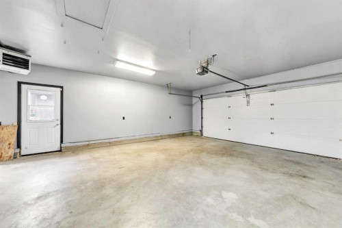3903 70 Avenue, Lloydminster, AB - Indoor Photo Showing Garage