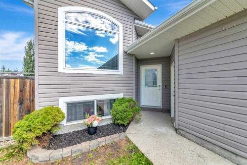 3903 70 Avenue, Lloydminster, AB - Outdoor With Exterior