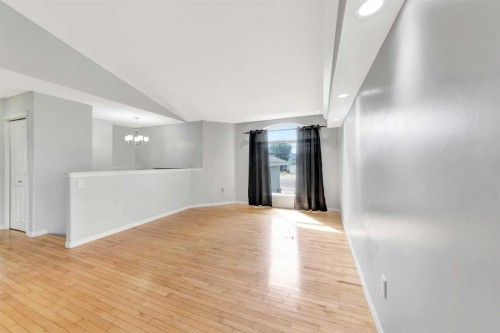 3903 70 Avenue, Lloydminster, AB - Indoor Photo Showing Other Room