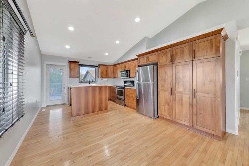 3903 70 Avenue, Lloydminster, AB - Indoor Photo Showing Kitchen