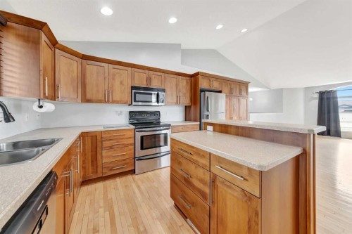 3903 70 Avenue, Lloydminster, AB - Indoor Photo Showing Kitchen With Double Sink