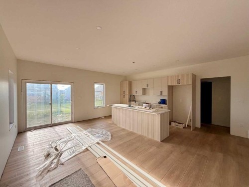 3805 42 Avenue, Lloydminster, SK - Indoor Photo Showing Kitchen