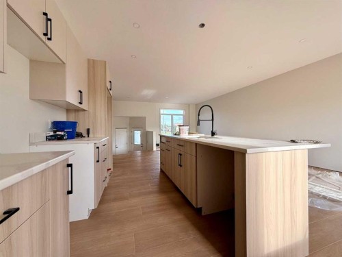 3805 42 Avenue, Lloydminster, SK - Indoor Photo Showing Kitchen
