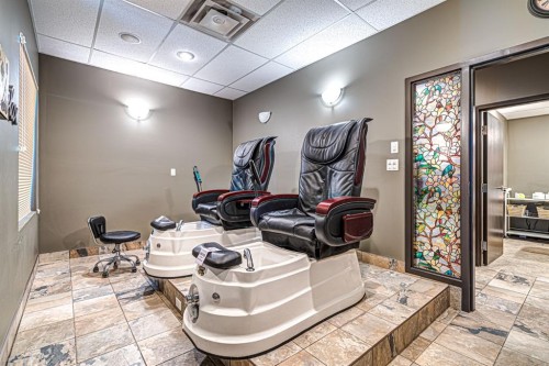 2602 50 Avenue, Lloydminster, AB 