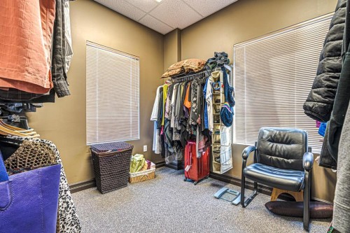 2602 50 Avenue, Lloydminster, AB 