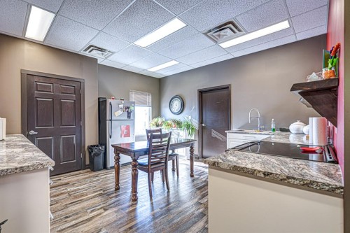 2602 50 Avenue, Lloydminster, AB 