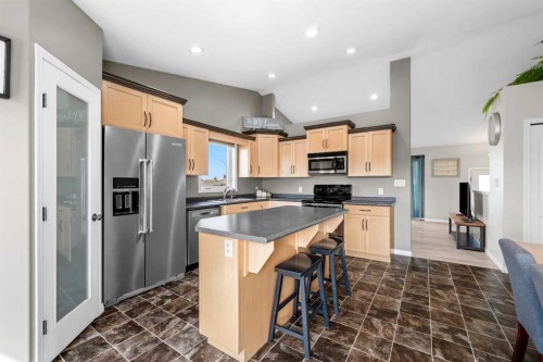 4725 54 Avenue, Kitscoty, AB - Indoor Photo Showing Kitchen