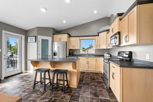 4725 54 Avenue, Kitscoty, AB - Indoor Photo Showing Kitchen