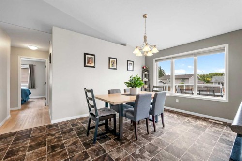 4725 54 Avenue, Kitscoty, AB - Indoor Photo Showing Dining Room