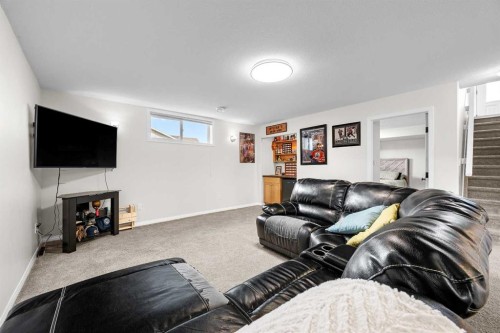 4725 54 Avenue, Kitscoty, AB - Indoor Photo Showing Living Room