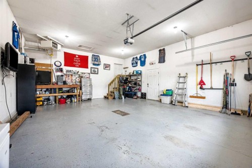 4725 54 Avenue, Kitscoty, AB - Indoor Photo Showing Garage