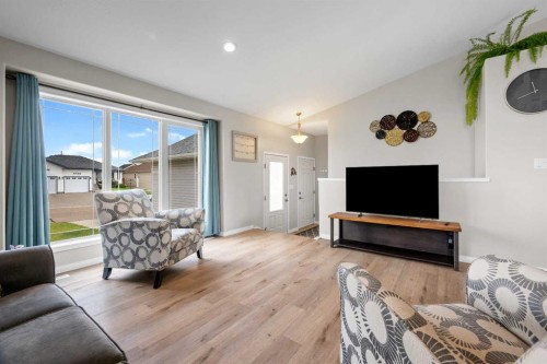 4725 54 Avenue, Kitscoty, AB - Indoor Photo Showing Living Room
