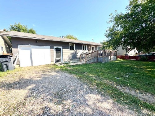 202 4 Avenue, Marwayne, AB 