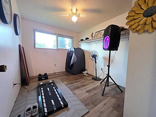 1017 12 Avenue, Wainwright, AB - Indoor