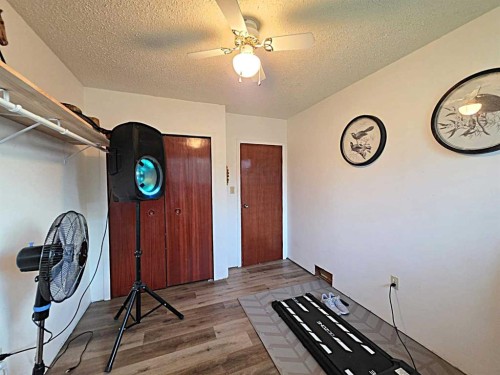 1017 12 Avenue, Wainwright, AB - Indoor Photo Showing Other Room