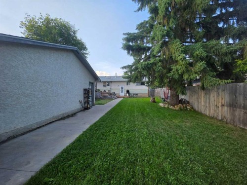 1017 12 Avenue, Wainwright, AB - Outdoor