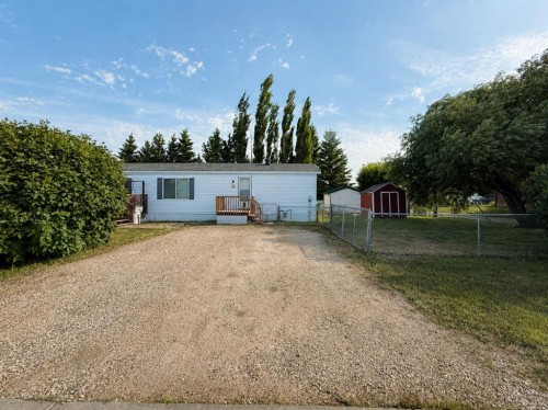 5622 51 Street, Edgerton, AB - Outdoor