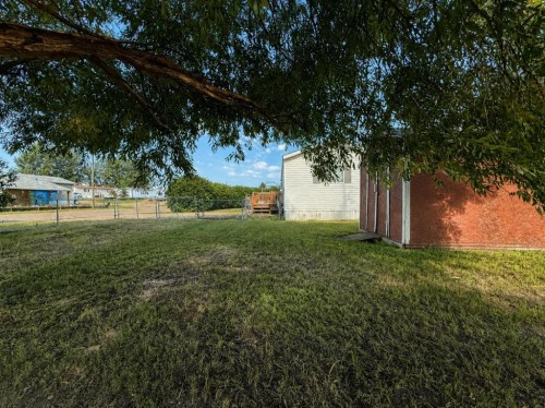 5622 51 Street, Edgerton, AB - Outdoor
