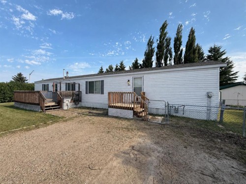 5622 51 Street, Edgerton, AB - Outdoor