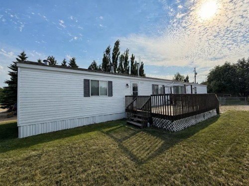 5622 51 Street, Edgerton, AB - Outdoor With Deck Patio Veranda