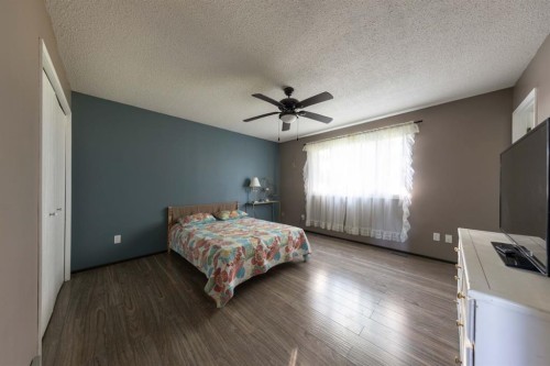 3007 52 Avenue, Lloydminster, AB - Indoor Photo Showing Bedroom