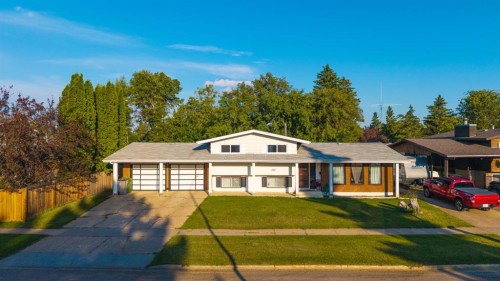 3007 52 Avenue, Lloydminster, AB - Outdoor