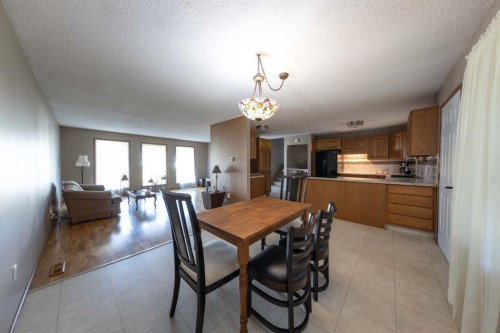 3007 52 Avenue, Lloydminster, AB - Indoor Photo Showing Dining Room