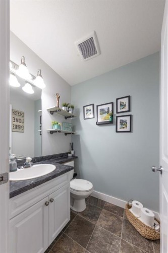 4 Sandpiper Estates, Sandy Beach, AB - Indoor Photo Showing Bathroom