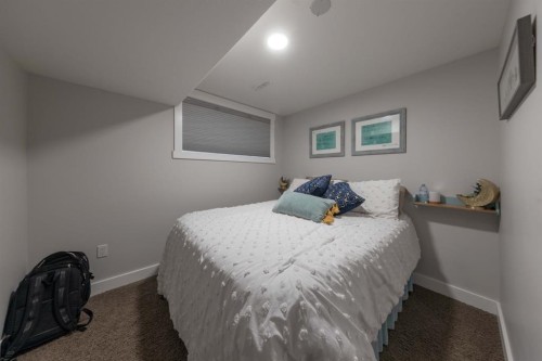 4 Sandpiper Estates, Sandy Beach, AB - Indoor Photo Showing Bedroom