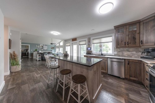 4 Sandpiper Estates, Sandy Beach, AB - Indoor Photo Showing Kitchen With Upgraded Kitchen