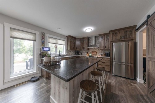 4 Sandpiper Estates, Sandy Beach, AB - Indoor Photo Showing Kitchen