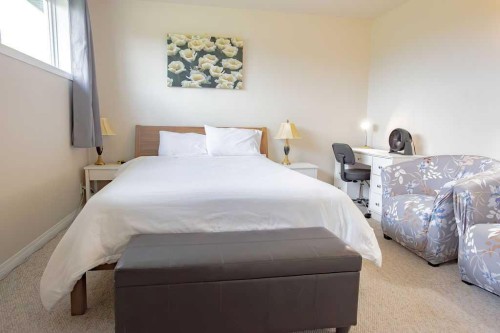 63-305 5 Street, Wainwright, AB - Indoor Photo Showing Bedroom