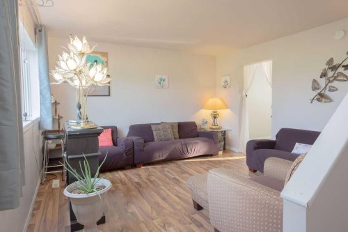 63-305 5 Street, Wainwright, AB - Indoor Photo Showing Living Room