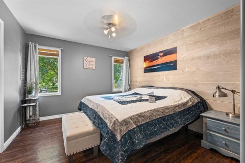 5014 53 Avenue, Kitscoty, AB - Indoor Photo Showing Bedroom