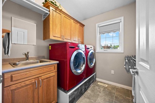 5014 53 Avenue, Kitscoty, AB - Indoor Photo Showing Laundry Room