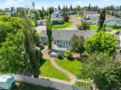 5014 53 Avenue, Kitscoty, AB - Outdoor
