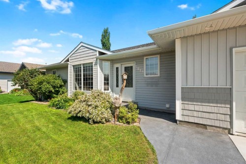 5014 53 Avenue, Kitscoty, AB - Outdoor