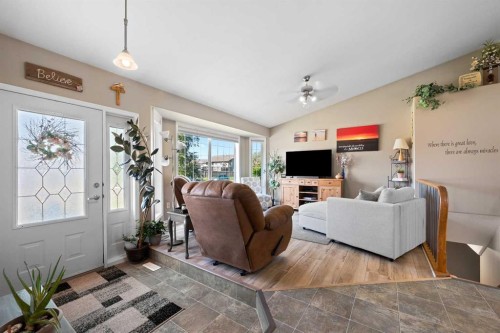 5014 53 Avenue, Kitscoty, AB - Indoor With Fireplace